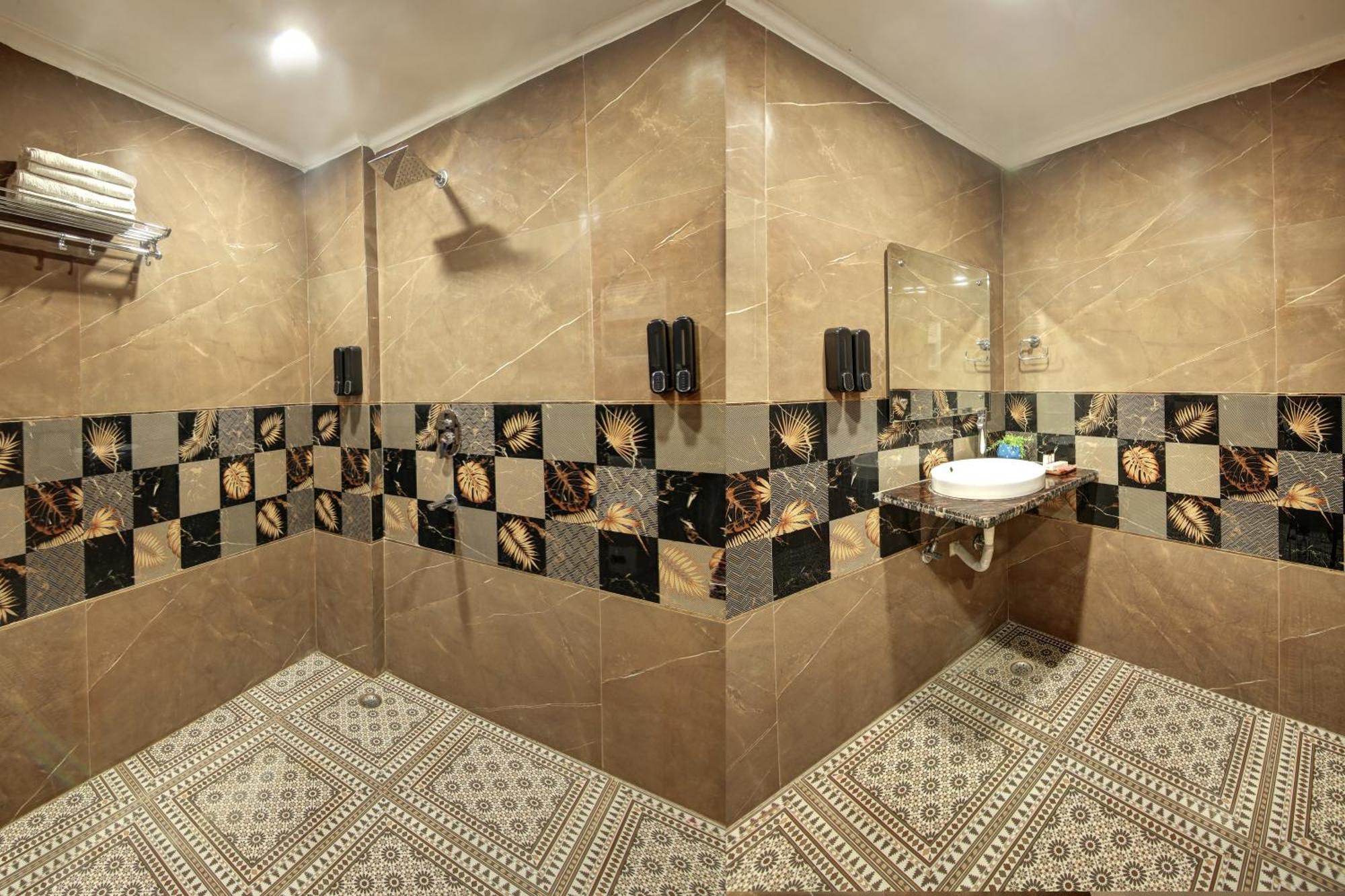 Hotel Neu Villa - Near Connaught Place & New Delhi Railway Station Esterno foto