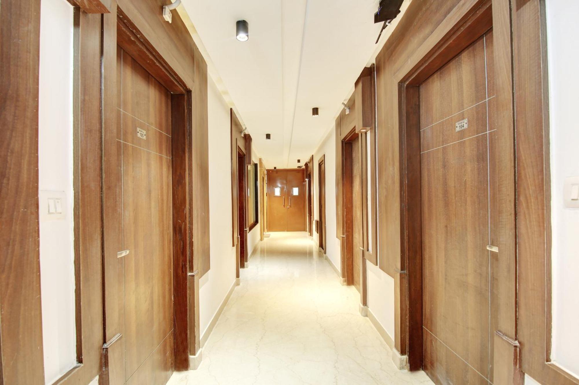 Hotel Neu Villa - Near Connaught Place & New Delhi Railway Station Esterno foto
